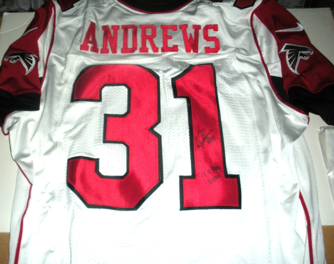 James Lofton Signed Atlanta Falcons Nike Jersey with COA: James Lofton Signed Atlanta Falcons Nike Jersey with COA This officially licensed Nike jersey is a must-have for any Atlanta Falcons fan. It features the signature of James Lofton, a renowned player i