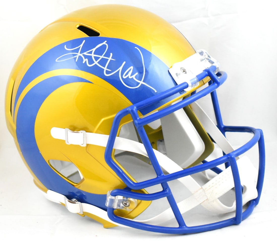 Kurt Warner Autographed Rams Flash Speed Helmet Beckett Hologram: Kurt Warner Autographed Rams Flash Speed Helmet Beckett Hologram This is a stunning full-size flash speed helmet autographed by NFL legend Kurt Warner. This original piece is an essential collectible