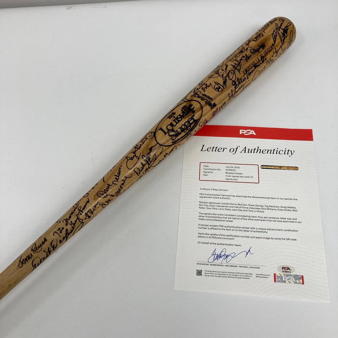 Hall Of Fame Multi Signed Baseball Bat 73 Autographs PSA DNA COA: Hall Of Fame Multi Signed Baseball Bat 73 Autographs PSA DNA COA This authentic multi-signed baseball bat features 73 signatures from legendary figures in baseball, including Hall of Famers and notabl