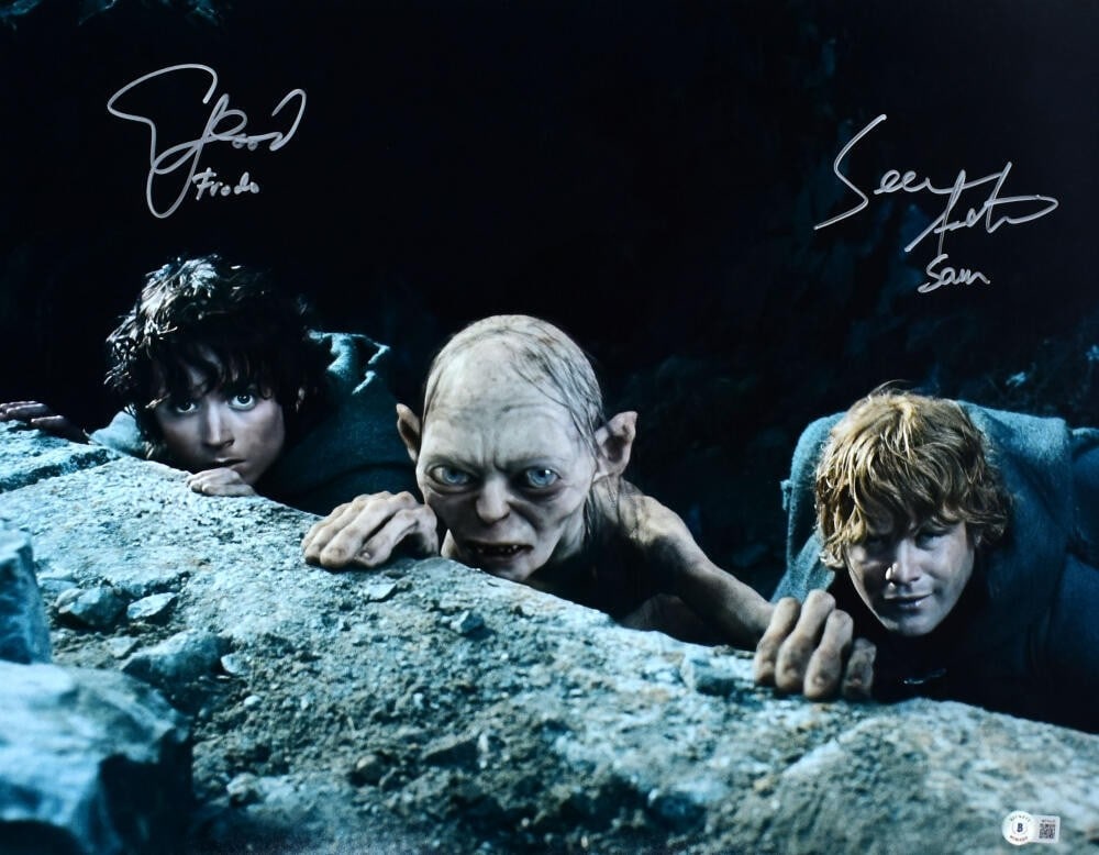 Sean Astin Elijah Wood Signed 16x20 Lord of the Rings Photo Beckett Authenticated: Sean Astin Elijah Wood Signed 16x20 Lord of the Rings Photo Beckett Authenticated This stunning 16x20 photograph from the iconic film series 'Lord of the Rings' features the autographs of Sean Astin a