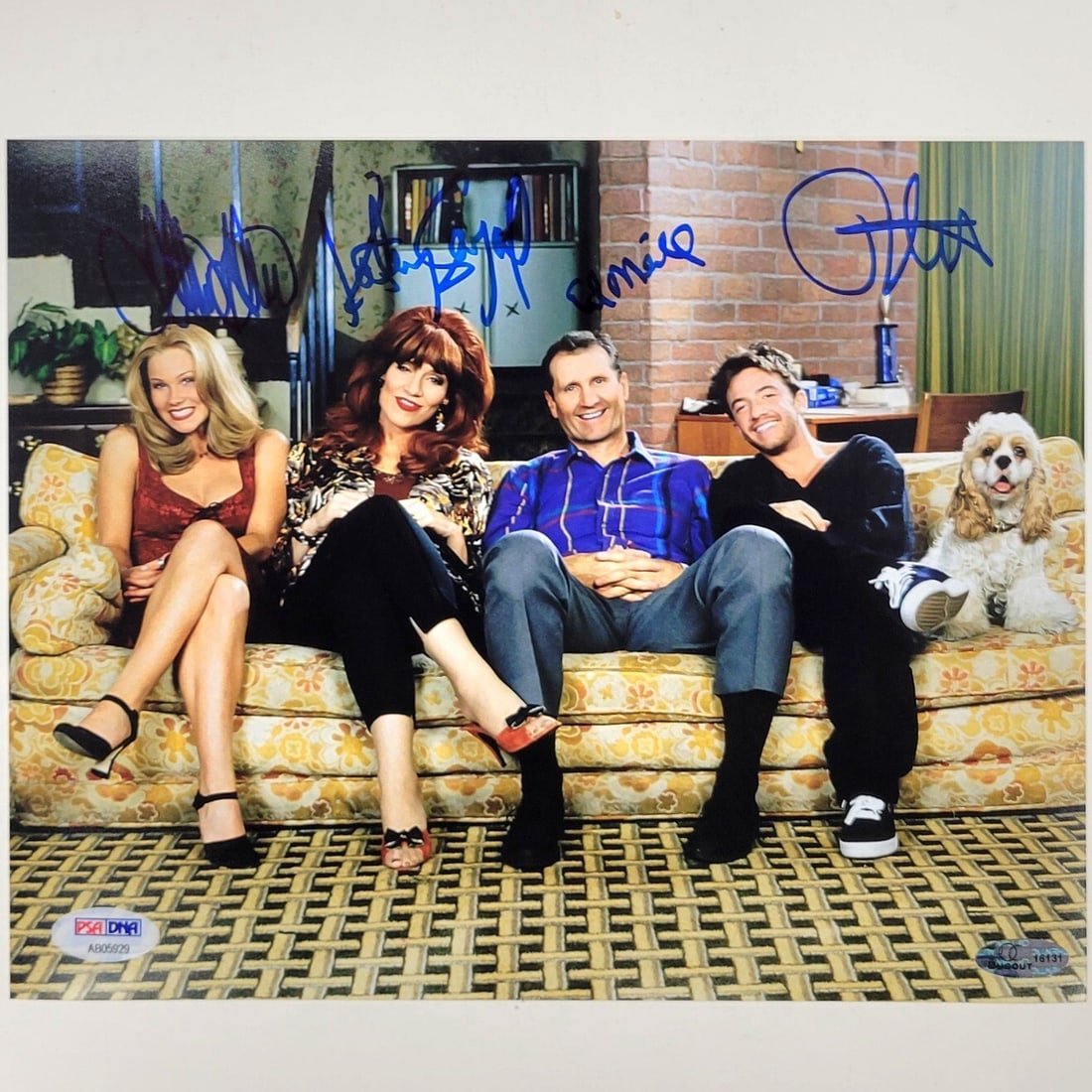 Married With Children Cast Autographed 8x10 Photo Ed O'Neill Beckett: Married With Children Cast Autographed 8x10 Photo Ed O'Neill Beckett This original 8x10 photo features the cast of the iconic show "Married With Children" and is signed by Ed O'Neill. The autograph ha