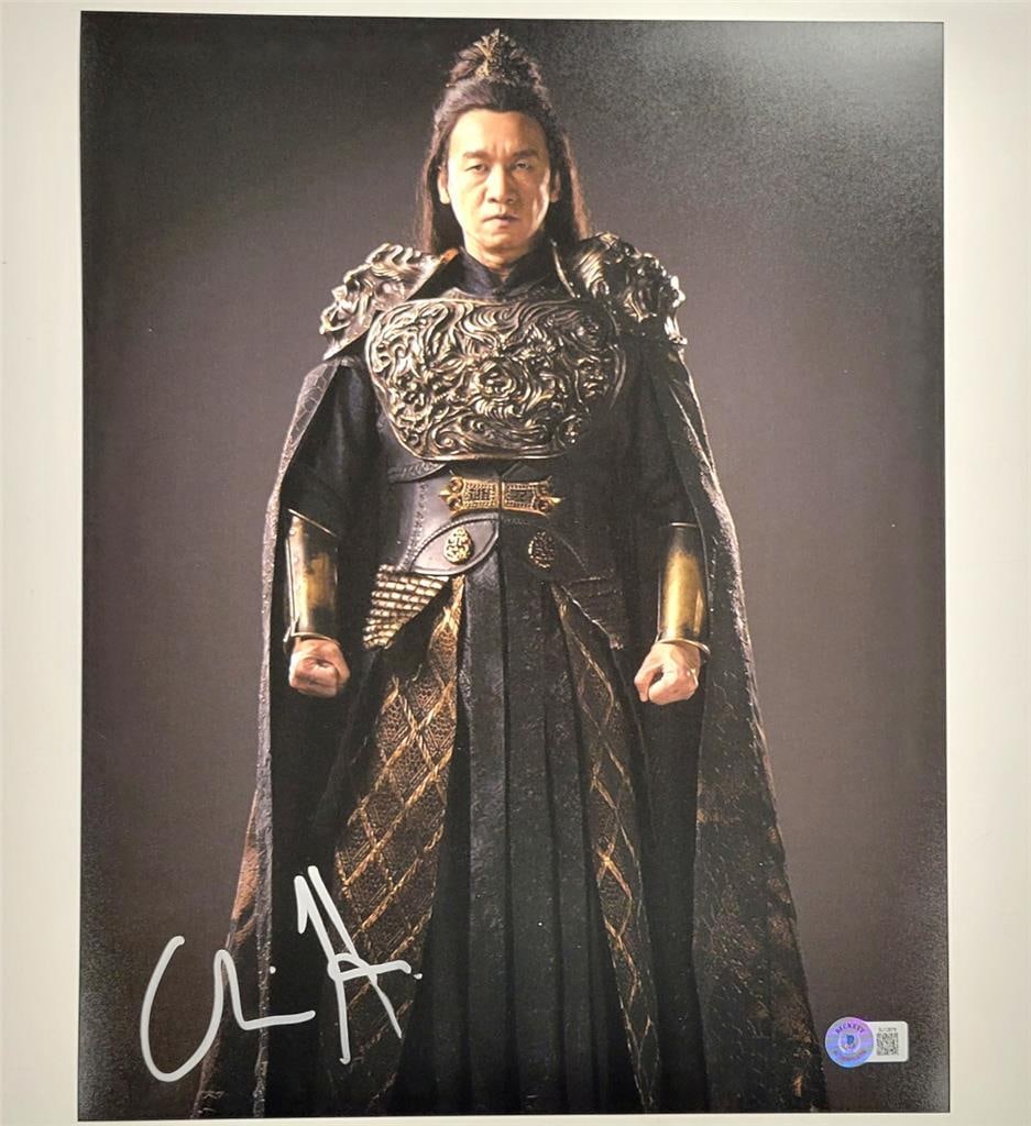Chin Han Signed Mortal Kombat Shang Tsung 11x14 Photo Beckett Authenticated: Chin Han Signed Mortal Kombat Shang Tsung 11x14 Photo Beckett Authenticated This is an original 11x14 photograph featuring Chin Han as Shang Tsung from the iconic movie Mortal Kombat. The photograph i