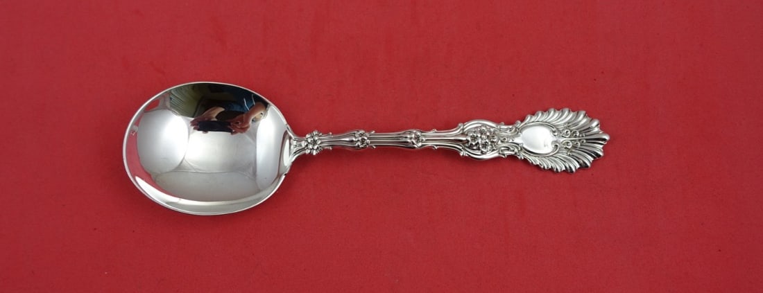 Whiting Radiant Sterling Silver Gumbo Soup Spoon 6 3/4": Whiting Radiant Sterling Silver Gumbo Soup Spoon 6 3/4" This exquisite gumbo soup spoon is part of the Radiant pattern by Whiting, crafted from sterling silver. Measuring 6 3/4 inches in length, this