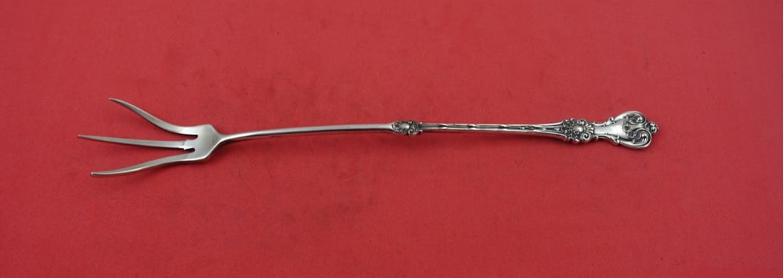 Whiting King Edward Sterling Silver Lettuce Fork 8.25 Inch: Whiting King Edward Sterling Silver Lettuce Fork 8.25 Inch This exquisite lettuce fork is crafted in sterling silver and features the elegant King Edward pattern by Whiting. Measuring 8 1/4" in length