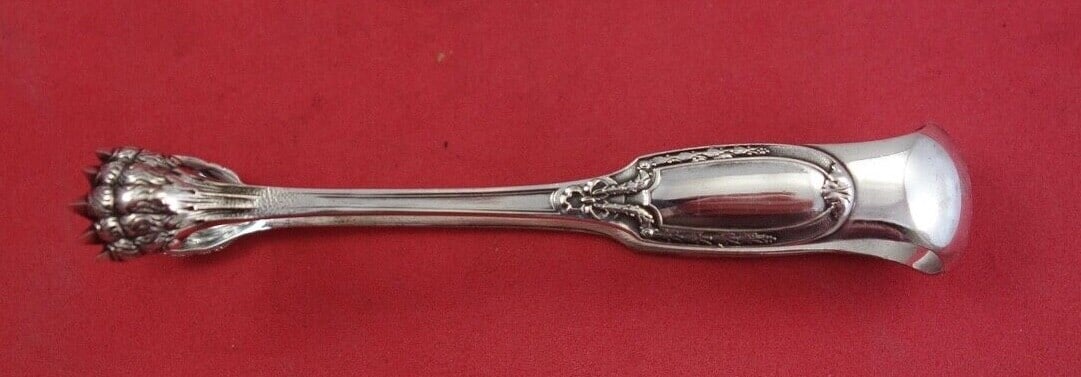 French Sterling Silver Sugar Tong Lion's Paw 950 Silver 4 1/8 Inch: French Sterling Silver Sugar Tong Lion's Paw 950 Silver 4 1/8 Inch This exquisite French sterling silver sugar tong features a charming lion's paw design, crafted from 950 silver. With a length of 4 1