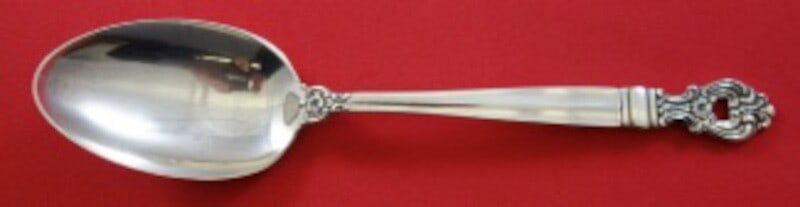Towle Monte Cristo Sterling Silver Serving Spoon 8 5/8 inches: Towle Monte Cristo Sterling Silver Serving Spoon 8 5/8 inches Enhance your dining experience with this exquisite Monte Cristo serving spoon by Towle. Crafted from high-quality sterling silver, this se