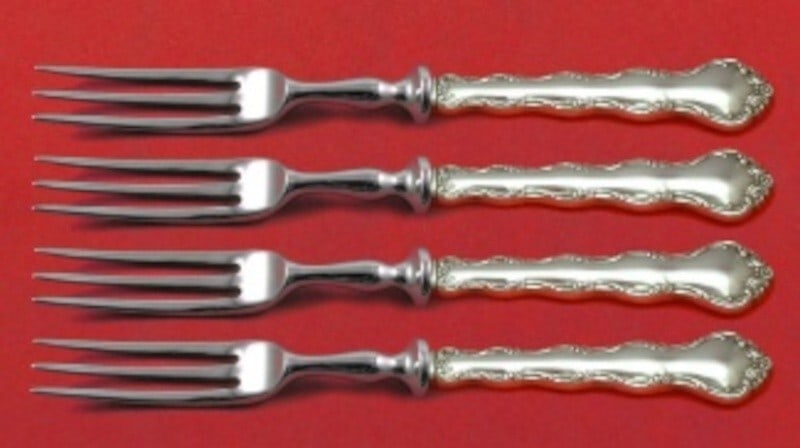 Reed and Barton Tara Sterling Silver 4pc Fruit Fork Set 6 Inch: Reed and Barton Tara Sterling Silver 4pc Fruit Fork Set 6 Inch Elevate your dining experience with this exquisite 4-piece fruit fork set from the Tara pattern by Reed and Barton. Crafted from sterling