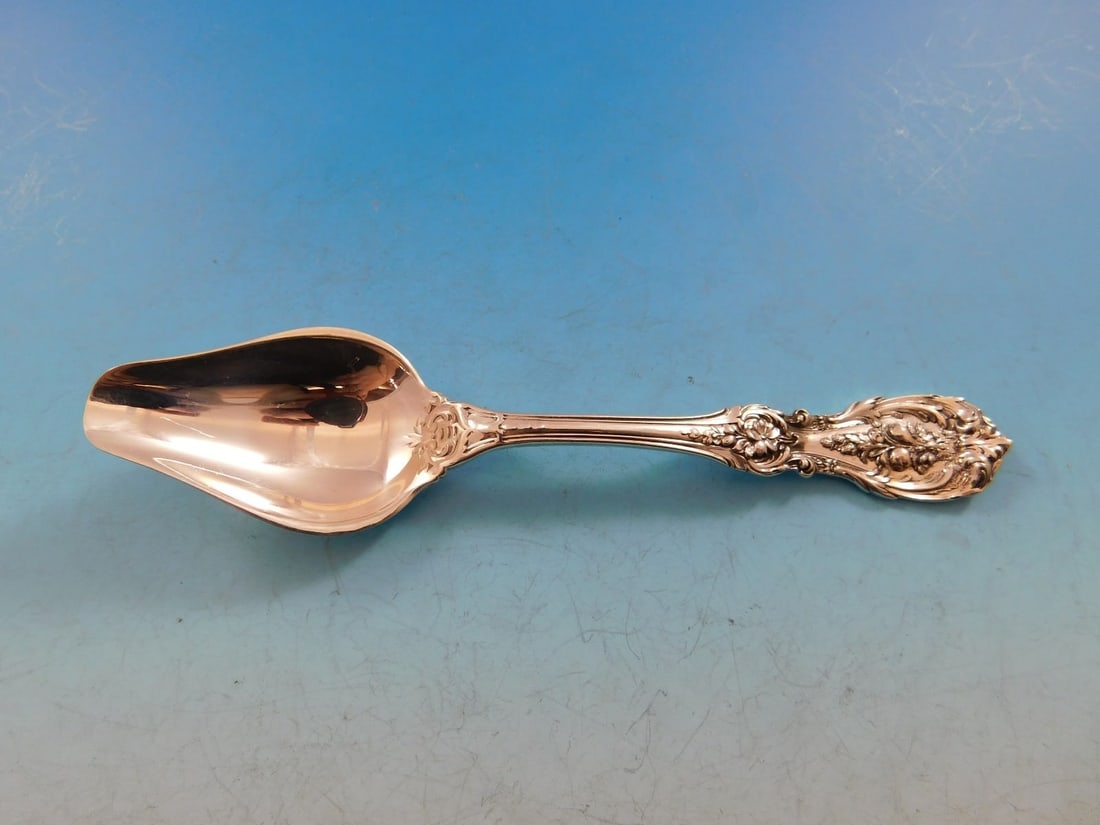 Reed & Barton Francis I Sterling Silver Melon Spoon 5 7/8 Blunt Nose: Reed & Barton Francis I Sterling Silver Melon Spoon 5 7/8 Blunt Nose Discover the elegance of the Francis I Old Melon Spoon by Reed & Barton, crafted from high-quality sterling silver. This exquisite
