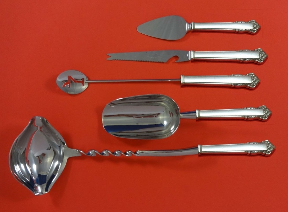 Lunt Sterling Silver English Shell 5pc Cocktail Bar Set: Lunt Sterling Silver English Shell 5pc Cocktail Bar Set Elevate your cocktail parties with this exquisite 5-piece English Shell Cocktail Party Bar Set by Lunt. Crafted from high-quality sterling silve