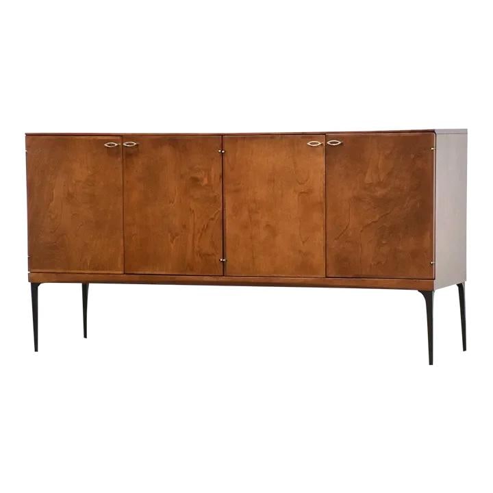 1960s Heywood Wakefield Contessa Credenza Mid-Century Modern Walnut Birch: 1960s Heywood Wakefield Contessa Credenza Mid-Century Modern Walnut Birch Discover this stunning 1960s Refinished Heywood Wakefield Contessa Credenza, a true symbol of mid-century modern design. This