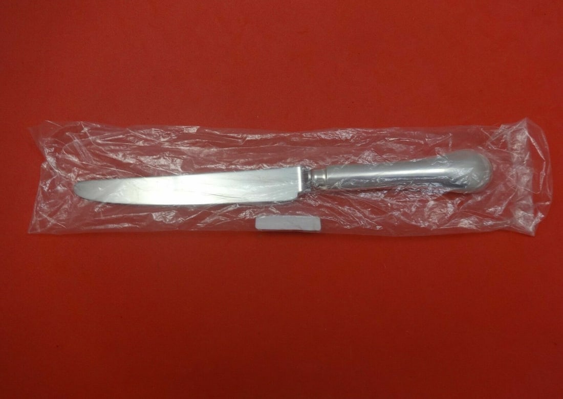 Carrs Baguette Sterling Silver Dinner Knife 9 3/4" French Blade: Carrs Baguette Sterling Silver Dinner Knife 9 3/4" French Blade This exquisite dinner knife features the elegant Baguette pattern by Carrs, crafted from high-quality sterling silver. Measuring 9 3/4"