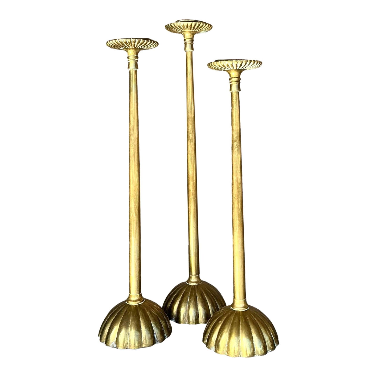Set of 3 Vintage Boho Scalloped Brass Candlesticks: Set of 3 Vintage Boho Scalloped Brass Candlesticks Enhance your decor with this charming set of three vintage boho scalloped brass candlesticks. Each piece showcases a sophisticated scalloped design a