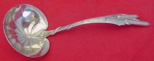 Durgin Cat Tails Sterling Silver Sauce Ladle with Lily Pad Bowl: Durgin Cat Tails Sterling Silver Sauce Ladle with Lily Pad Bowl This exquisite sauce ladle from Durgin showcases the elegant Cat Tails pattern, featuring a beautifully designed lily pad bowl. Crafted