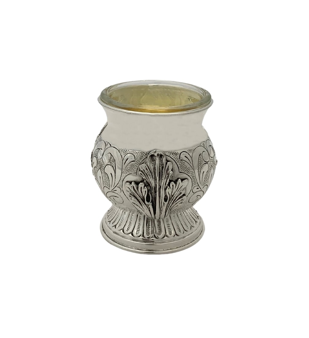 Handmade 925 Sterling Silver Leaf Applique Swirl Salt Holder 3": Handmade 925 Sterling Silver Leaf Applique Swirl Salt Holder 3" This exquisite single salt holder is crafted from fine 925 sterling silver and showcases a unique handmade leaf applique chased swirl de