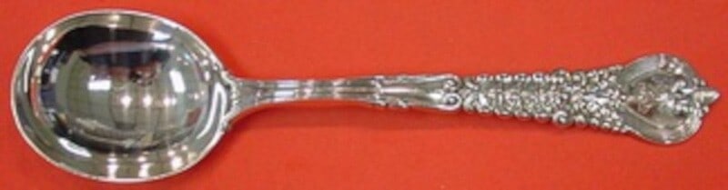 Tiffany & Co Florentine Sterling Silver Gumbo Soup Spoon 7 7/8": Tiffany & Co Florentine Sterling Silver Gumbo Soup Spoon 7 7/8" Presenting a stunning Florentine Gumbo Soup Spoon from Tiffany & Co., crafted from high-quality sterling silver. This exquisite spoon, m
