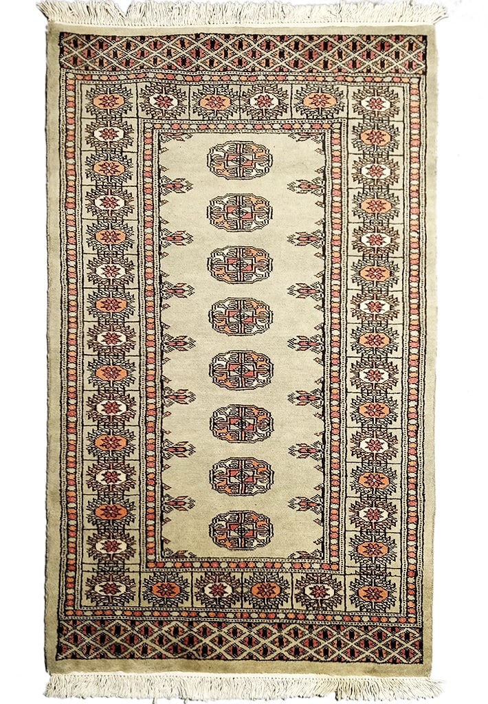 Small Green Hand-Knotted Bokhara Area Rug 2.6 x 4.6 ft: Small Green Hand-Knotted Bokhara Area Rug 2.6 x 4.6 ft Free continental US Shipping Discover the elegance of our Small Green Bokhara Pattern Rug, measuring 2.6 x 4.6 feet. Handcrafted with meticulous