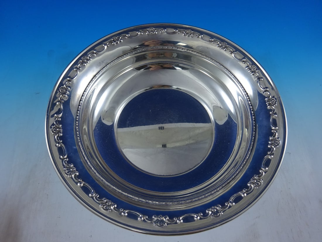 Sterling Silver Fruit Bowl Strasbourg Pattern by Gorham 9.25 Inch: Sterling Silver Fruit Bowl Strasbourg Pattern by Gorham 9.25 Inch This Gorham Strasbourg sterling silver fruit bowl features a classic design and is marked for authenticity. The bowl measures 9 1/4 in