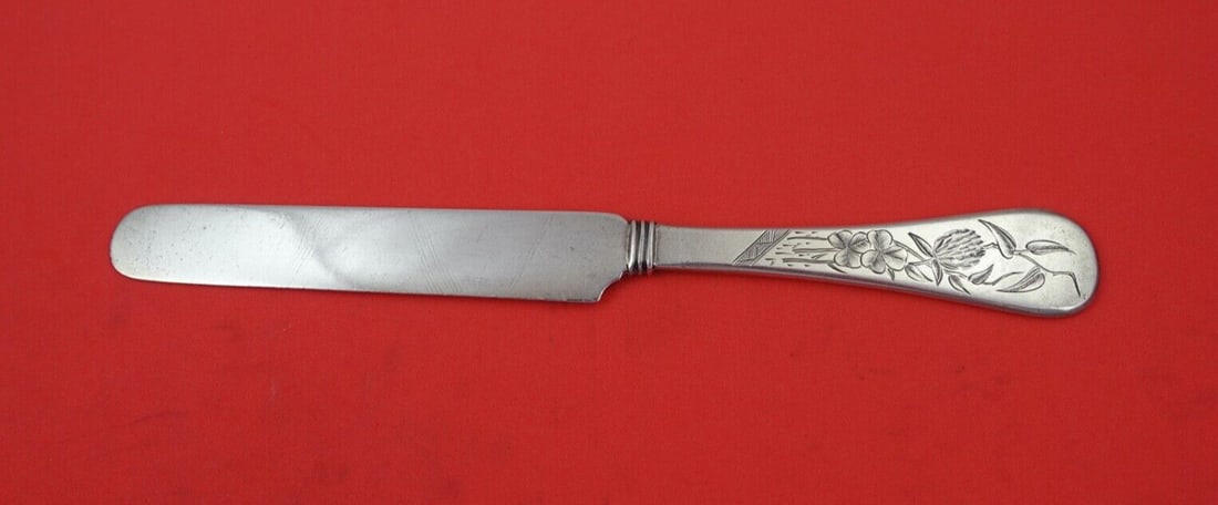 Tiffany & Co King William Engraved Sterling Silver Dessert Knife 7 1/4 in: Tiffany & Co King William Engraved Sterling Silver Dessert Knife 7 1/4 in This exquisite dessert knife by Tiffany & Co. features the elegant King William Engraved pattern. Made of high-quality sterlin