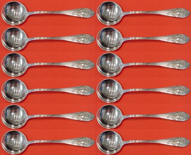 Lunt Sterling Silver Mount Vernon Bouillon Spoon Set of 12: Lunt Sterling Silver Mount Vernon Bouillon Spoon Set of 12 This exquisite set of 12 bouillon soup spoons features the elegant Mount Vernon pattern by Lunt, crafted from high-quality sterling silver. E