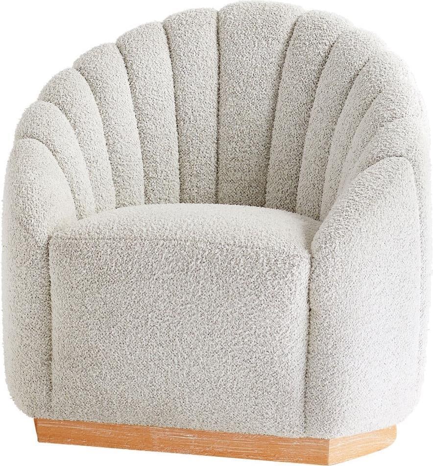 Cyan Daria Mid-Century Modern Swivel Chair in Off-White Oak: Cyan Daria Mid-Century Modern Swivel Chair in Off-White Oak Introducing the Elegant Swivel Chair in Off-White, a stunning addition to your home decor. Crafted from solid oak wood, this chair showcases