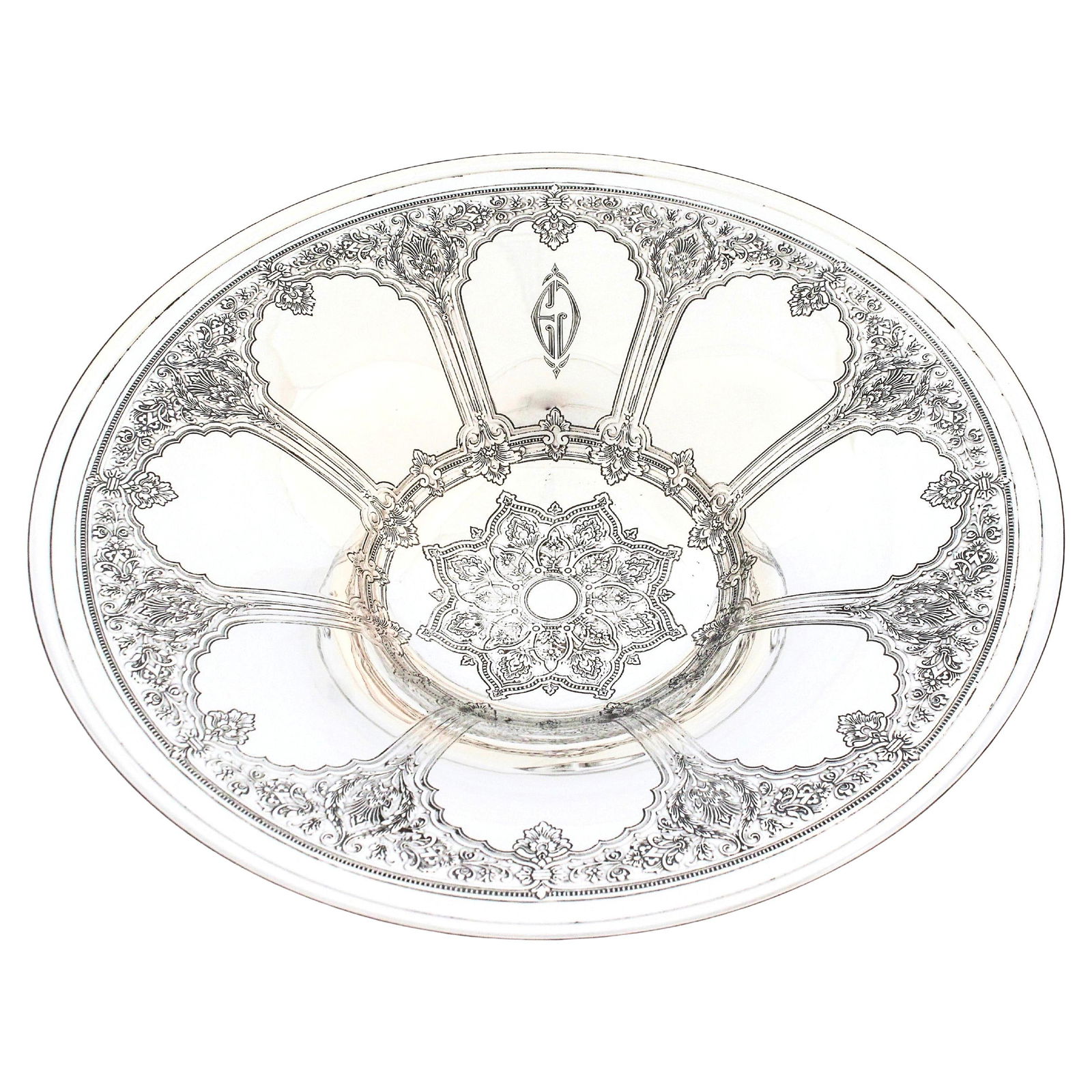Tiffany Sterling Silver Centerpiece Bowl Octagonal 1930s: Tiffany Sterling Silver Centerpiece Bowl Octagonal 1930s This exquisite Sterling Silver centerpiece bowl is a stunning example of craftsmanship from the 1930s, showcasing a shallow, wide octagonal for