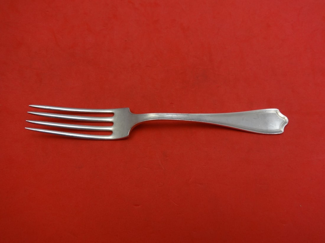 Alvin Maryland Sterling Silver Fork 6 7/8 inches Unmonogrammed: Alvin Maryland Sterling Silver Fork 6 7/8 inches Unmonogrammed This exquisite Maryland pattern fork by Alvin is crafted from high-quality sterling silver, measuring 6 7/8 inches in length. It showcase