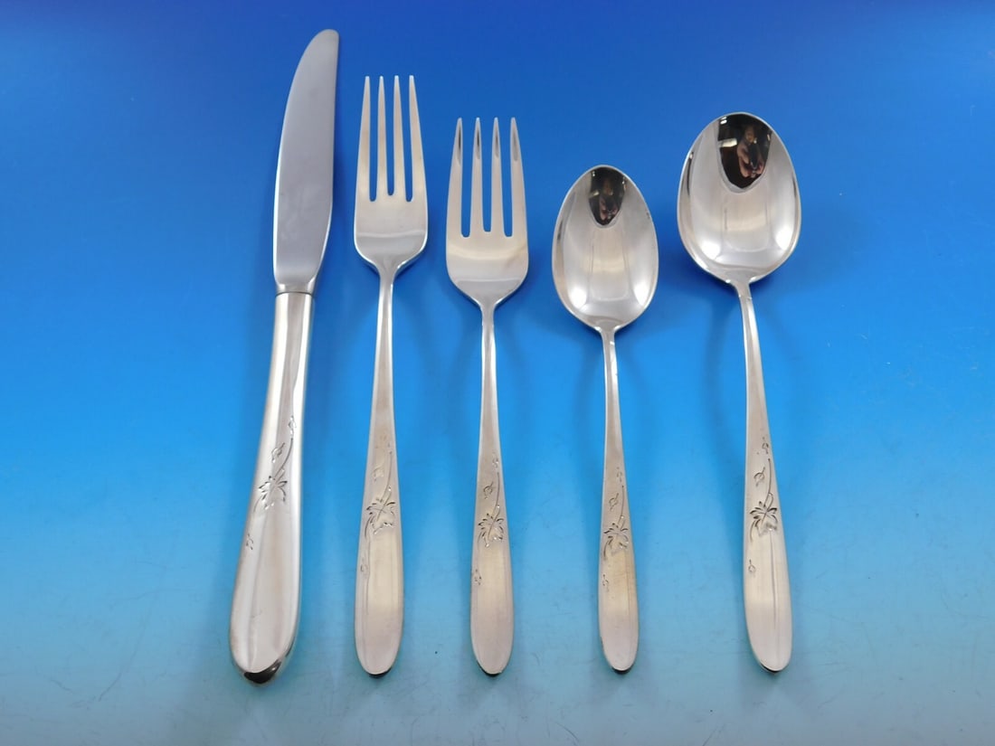 Reed Barton Autumn Leaves Sterling Silver Flatware Set 65 Pieces Service for 12: Reed Barton Autumn Leaves Sterling Silver Flatware Set 65 Pieces Service for 12 This is a Reed & Barton Autumn Leaves sterling silver flatware set featuring 65 pieces designed for service of 12. The s