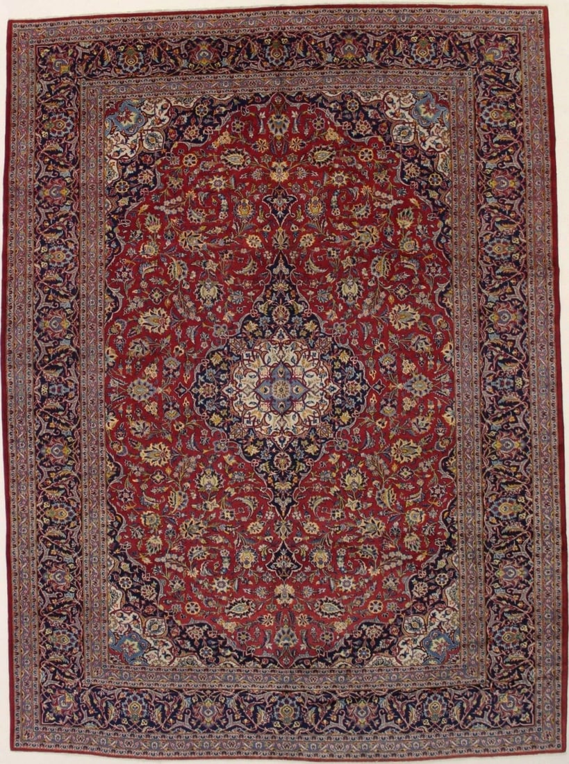 Vintage Handmade Floral Design Wool Oriental Rug 9'8 x 13'3: Vintage Handmade Floral Design Wool Oriental Rug 9'8 x 13'3 Enhance your home with this vintage traditional handmade floral design Oriental rug, perfect for adding a touch of elegance to your living o