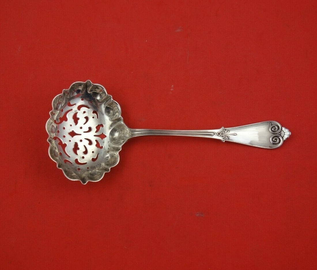 Tiffany & Co Beekman Sterling Silver Sugar Sifter 6 Inch Serving Piece: Tiffany & Co Beekman Sterling Silver Sugar Sifter 6 Inch Serving Piece This exquisite sugar sifter is a stunning serving piece from the renowned Tiffany & Co., crafted in sterling silver. Part of the