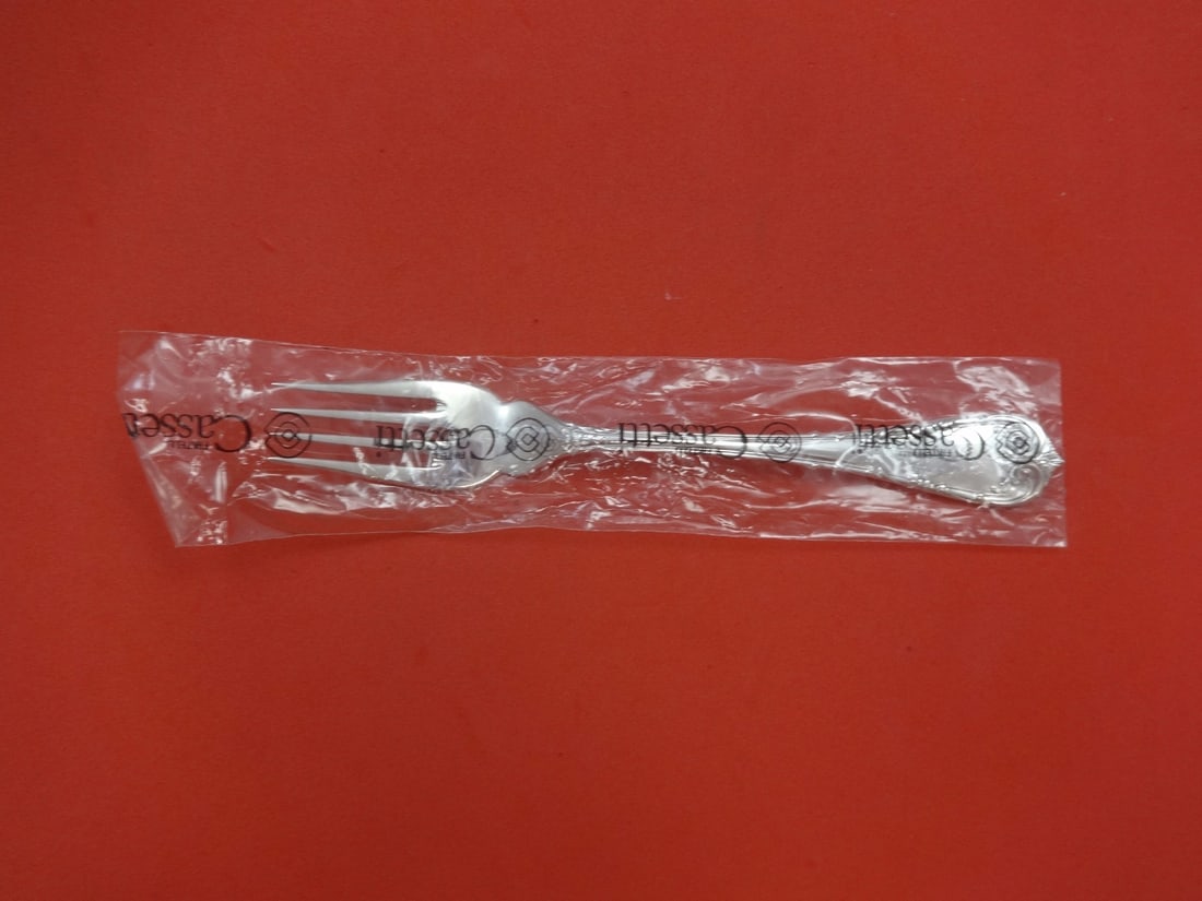 Cassetti Fleuri Sterling Silver Salad Fork 6 7/8 inches New: Cassetti Fleuri Sterling Silver Salad Fork 6 7/8 inches New Indulge in elegance with this Fleuri by Cassetti sterling silver salad fork. Measuring 6 7/8 inches, this exquisite fork features the classi