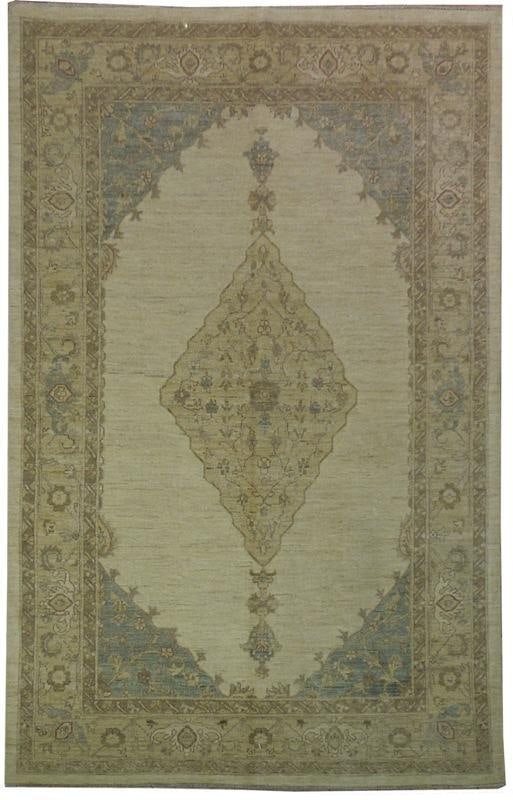 6' x 9.5' Ivory Ferahan Chobi Handmade Rug Peshawar Wool: 6' x 9.5' Ivory Ferahan Chobi Handmade Rug Peshawar Wool Free continental US Shipping Transform your space with the luxurious charm of this 6' x 9.5' Ivory Ferahan Chobi Peshawar Handmade Rug. Expertl