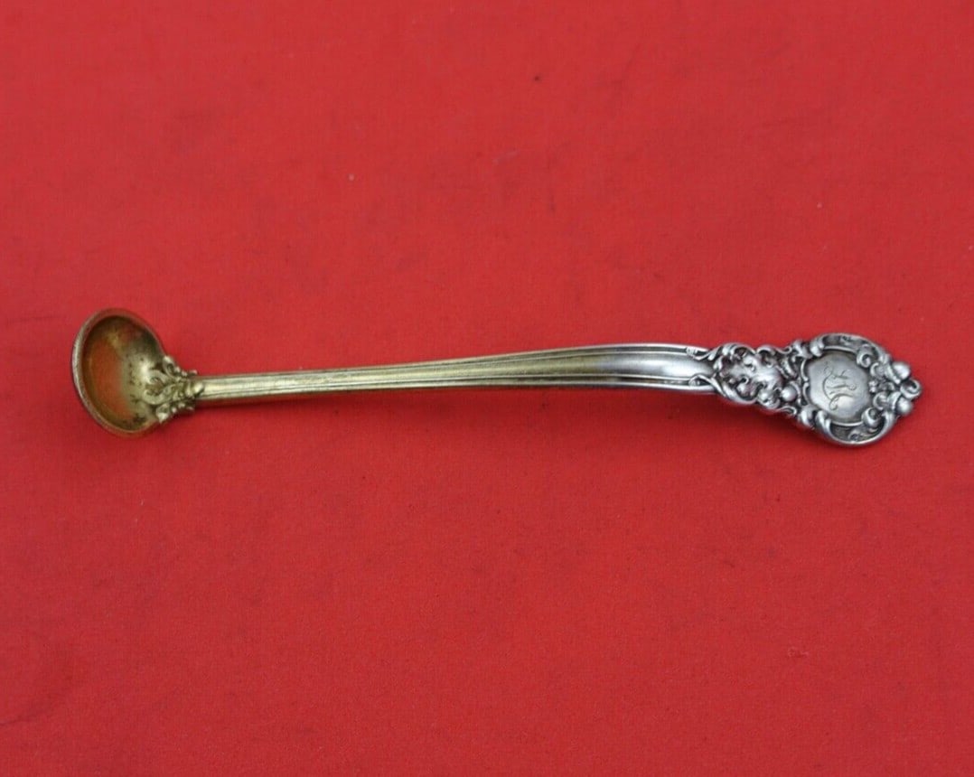 Gorham Royal Oak Sterling Silver Mustard Ladle Vermeil 4.5 Inch: Gorham Royal Oak Sterling Silver Mustard Ladle Vermeil 4.5 Inch Introducing the Royal Oak Mustard Ladle by Gorham, a stunning piece crafted from sterling silver with a luxurious vermeil finish. This l