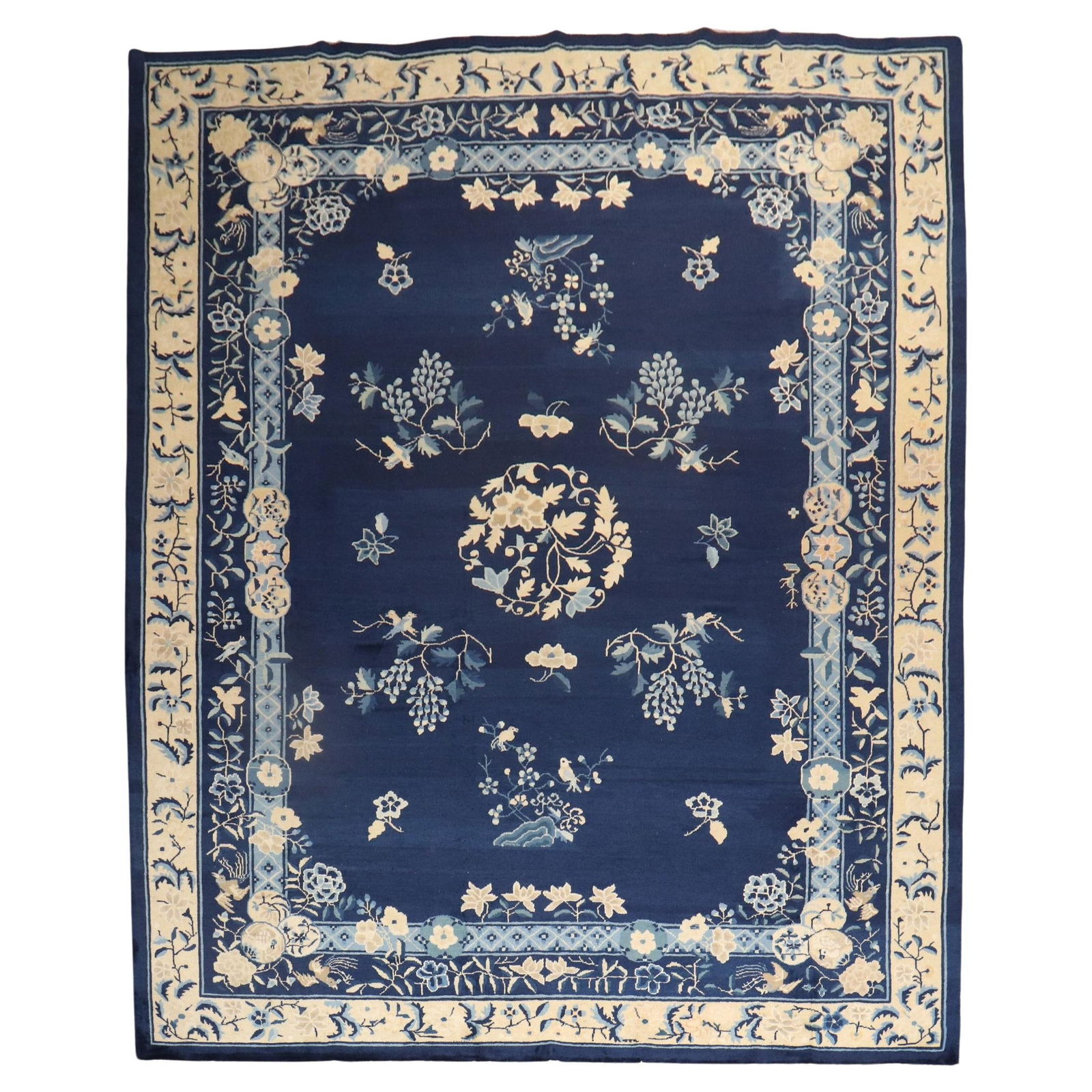 Art Deco Floral Blue Chinese Rug 107 x 138 Hand-Woven Wool: Art Deco Floral Blue Chinese Rug 107 x 138 Hand-Woven Wool This exquisite early 20th-century Chinese rug features a stunning floral design set against a deep navy background. Hand-woven from high-qual