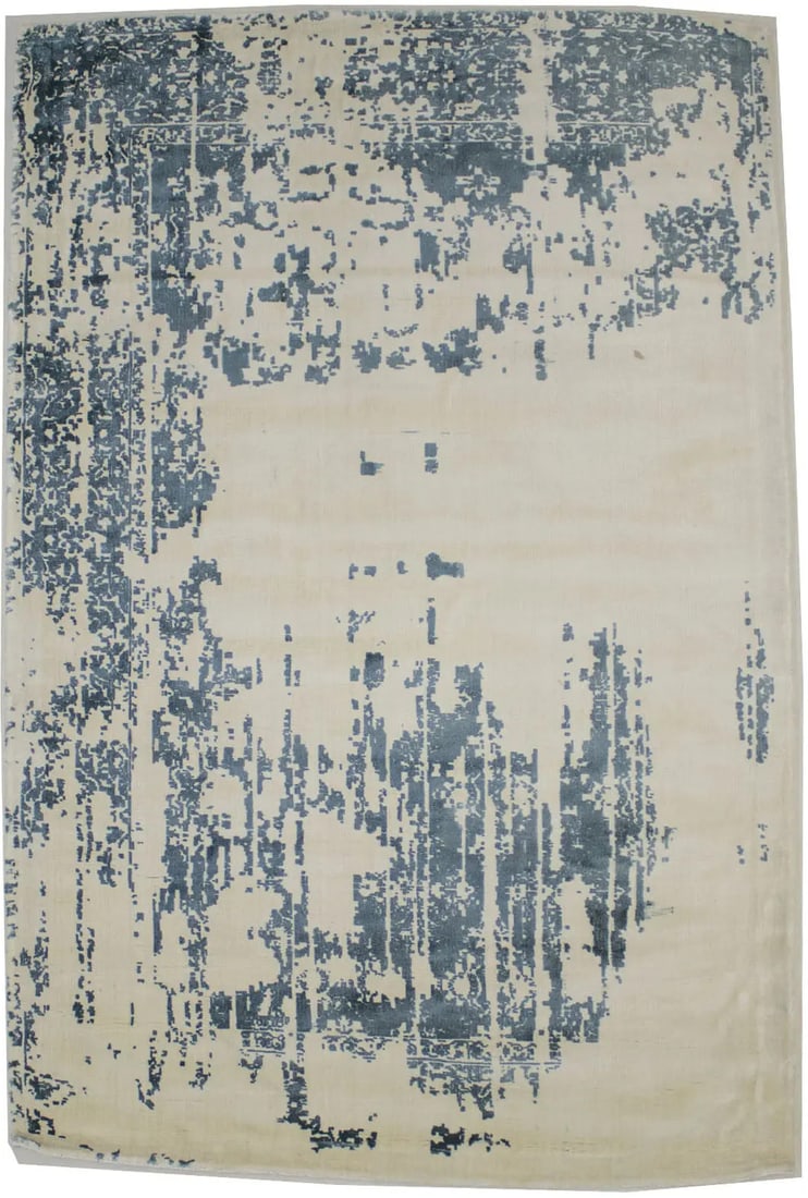 Hand-Loomed Modern Floral Area Rug in Slate Blue 4'0 x 6'0: Hand-Loomed Modern Floral Area Rug in Slate Blue 4'0 x 6'0 This hand-loomed modern area rug features a muted slate blue and cream floral design, crafted from a blend of wool and bamboo silk/viscose. T