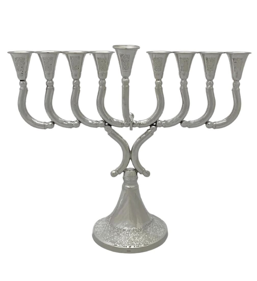Handmade 925 Sterling Silver Modern Diamond Cut Chanukah Menorah: Handmade 925 Sterling Silver Modern Diamond Cut Chanukah Menorah This exquisite small Chanukah menorah is crafted from 925 sterling silver, showcasing a modern design with handmade round elements. The