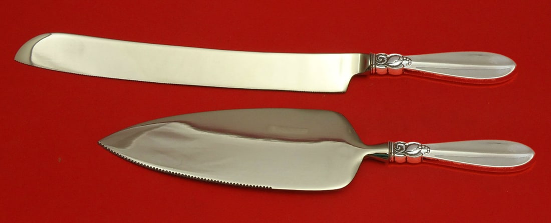 Frigast Princess Fuchsia Sterling Silver Wedding Cake Set 2pc: Frigast Princess Fuchsia Sterling Silver Wedding Cake Set 2pc This exquisite Princess Fuchsia wedding cake set by Frigast features a stunning design crafted from sterling silver with custom made hollo