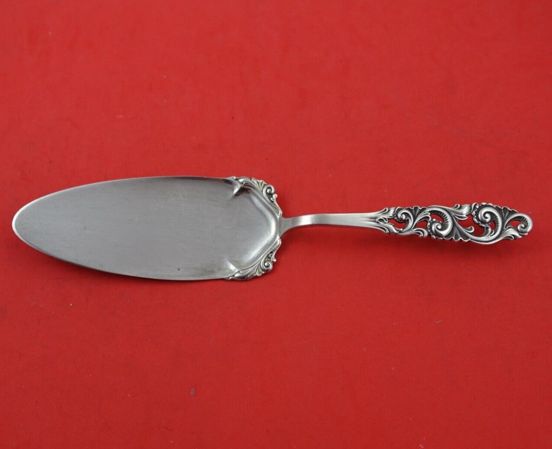 Brodrene Lohne Dobbel Rokokko 830 Silver Pastry Server 8 3/4 inches: Brodrene Lohne Dobbel Rokokko 830 Silver Pastry Server 8 3/4 inches This exquisite pastry server features the renowned Dobbel Rokokko pattern by Brodrene Lohne, crafted from .830 silver. The flat hand