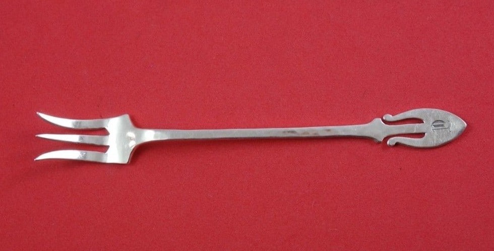 Shreve & Co Fourteenth Century Sterling Silver Cocktail Fork Mono D 5.5 Inches: Shreve & Co Fourteenth Century Sterling Silver Cocktail Fork Mono D 5.5 Inches This elegant cocktail fork is crafted from high-quality sterling silver and features the exquisite Fourteenth Century pat