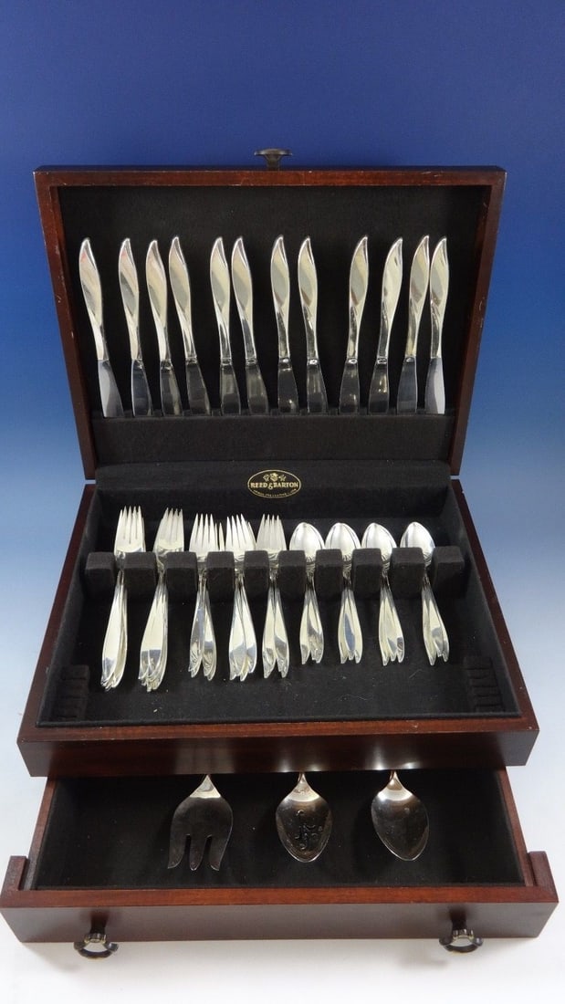 Oneida Vivant Sterling Silver Flatware Set 51 Pieces Modern Design with Storage Chest: Oneida Vivant Sterling Silver Flatware Set 51 Pieces Modern Design with Storage Chest Discover the elegance of the Vivant by Oneida Sterling Silver Flatware Set, featuring a total of 51 exquisite piec