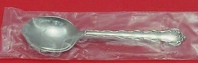 Reed and Barton Rose Arbor Sterling Silver Place Soup Spoon New: Reed and Barton Rose Arbor Sterling Silver Place Soup Spoon New This exquisite place soup spoon is part of the Rose Arbor pattern by Reed and Barton, crafted from high-quality sterling silver. The spo