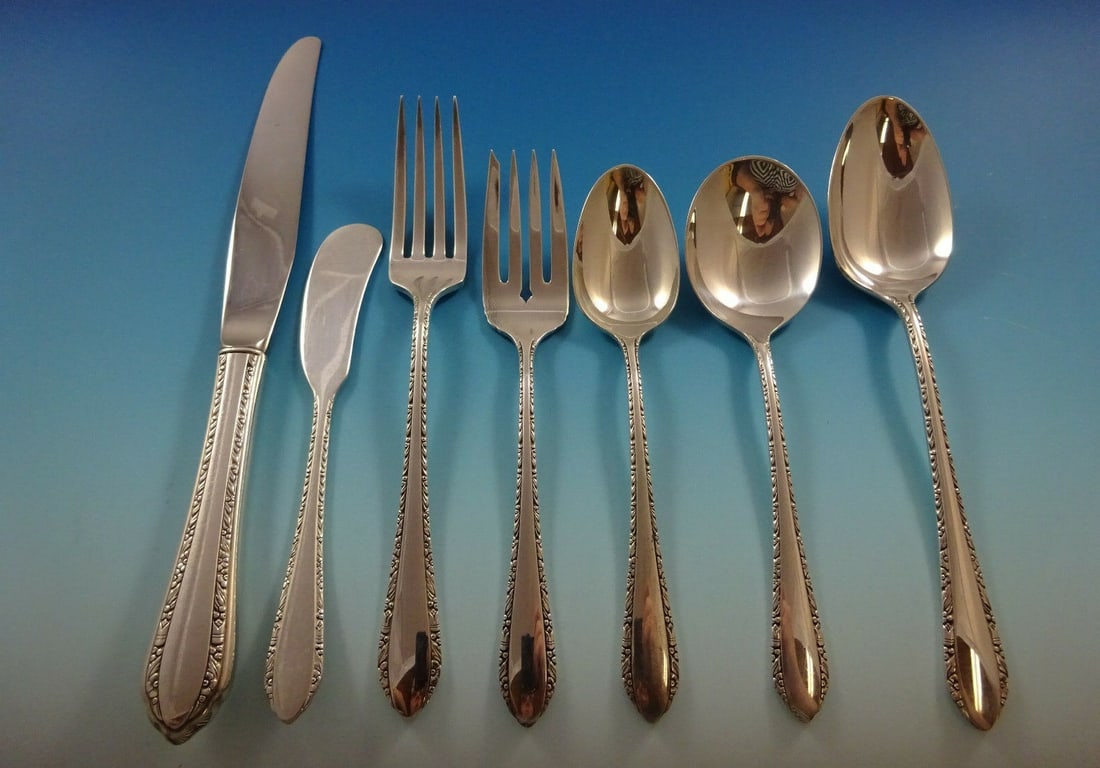 Royal Crest Wild Flower Sterling Silver Flatware Set for 8 65 Pieces: Royal Crest Wild Flower Sterling Silver Flatware Set for 8 65 Pieces Enhance your dining experience with the exquisite Wild Flower Sterling Silver Flatware Set by Royal Crest. This post-1940 collectio