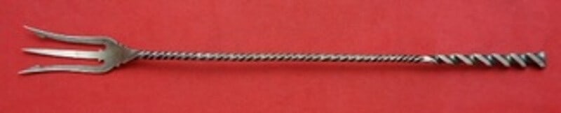 Whiting Sterling Silver Square Twist #5 8.5 Inch Pickle Fork: Whiting Sterling Silver Square Twist #5 8.5 Inch Pickle Fork This exquisite serving fork from Whiting features the elegant Square Twist #5 pattern, crafted in high-quality sterling silver. Measuring 8