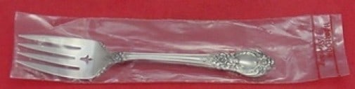 Oneida Stanton Hall Sterling Silver Salad Fork 6 5/8 Inch New: Oneida Stanton Hall Sterling Silver Salad Fork 6 5/8 Inch New Enhance your dining experience with this exquisite Stanton Hall salad fork by Oneida. Crafted from high-quality sterling silver, this fork