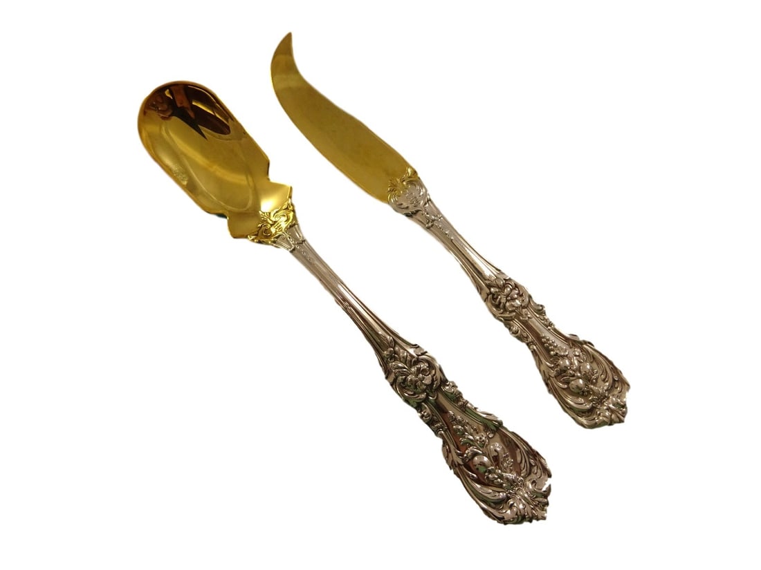 Reed and Barton Francis I Sterling Silver Caviar Serving Set 2pc Gold-Washed: Reed and Barton Francis I Sterling Silver Caviar Serving Set 2pc Gold-Washed Elevate your dining experience with this exquisite 2-piece Sterling Silver Caviar Serving Set from the renowned Francis I p