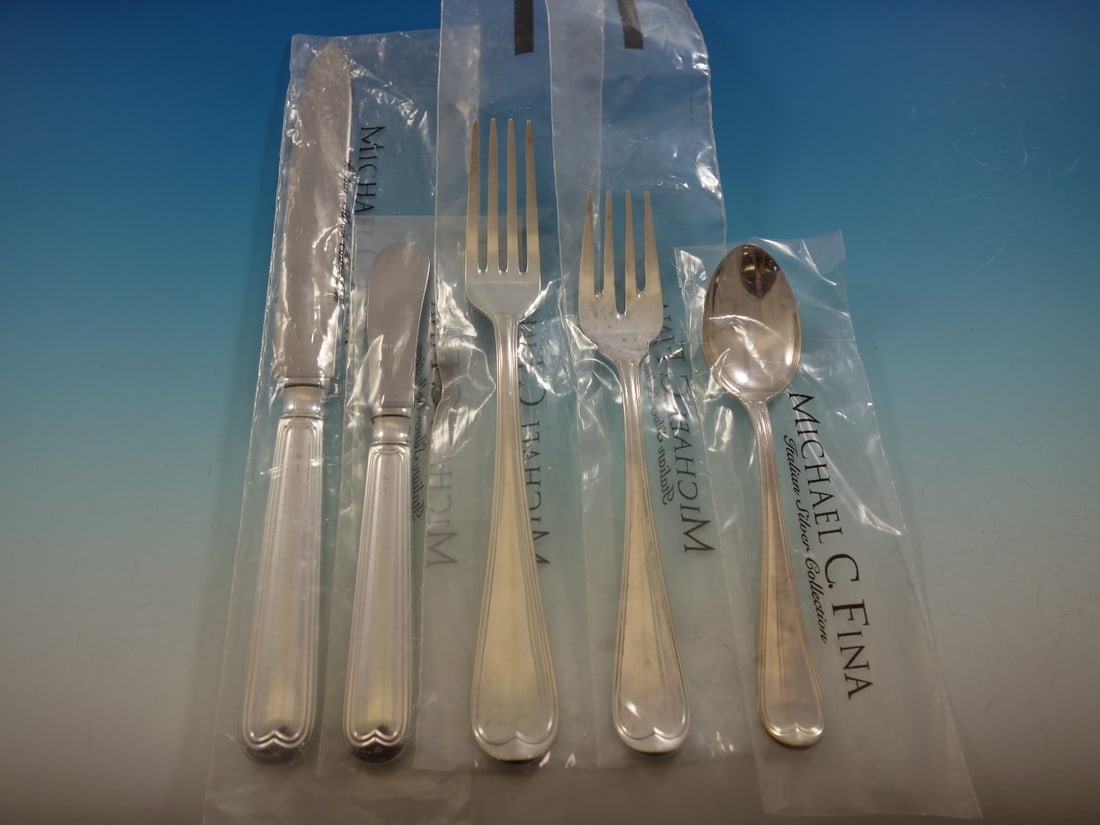 Schiavon Mauriziano Sterling Silver Flatware Set 66 Pieces with Storage Chest: Schiavon Mauriziano Sterling Silver Flatware Set 66 Pieces with Storage Chest Experience the timeless elegance of the Mauriziano by Schiavon Sterling Silver Flatware Set. This exquisite 66-piece colle