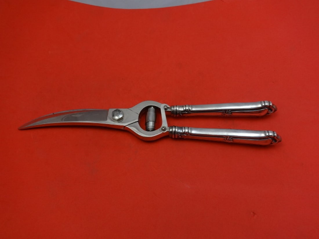 Wallace Saxon Sterling Silver Lobster Shears 10.5 Inch: Wallace Saxon Sterling Silver Lobster Shears 10.5 Inch Introducing the Saxon by Wallace Sterling Silver Lobster Shears, measuring 10 1/2 inches in length. Crafted with a sterling silver hollow handle