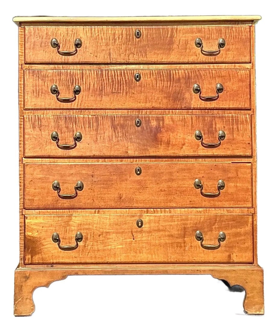 Vintage Boho Tiger Maple 5-Drawer Chest with Brass Hardware: Vintage Boho Tiger Maple 5-Drawer Chest with Brass Hardware Enhance your home decor with this Vintage Tiger Maple Chest of Drawers, a stunning piece that adds warmth and texture to any interior. Featu