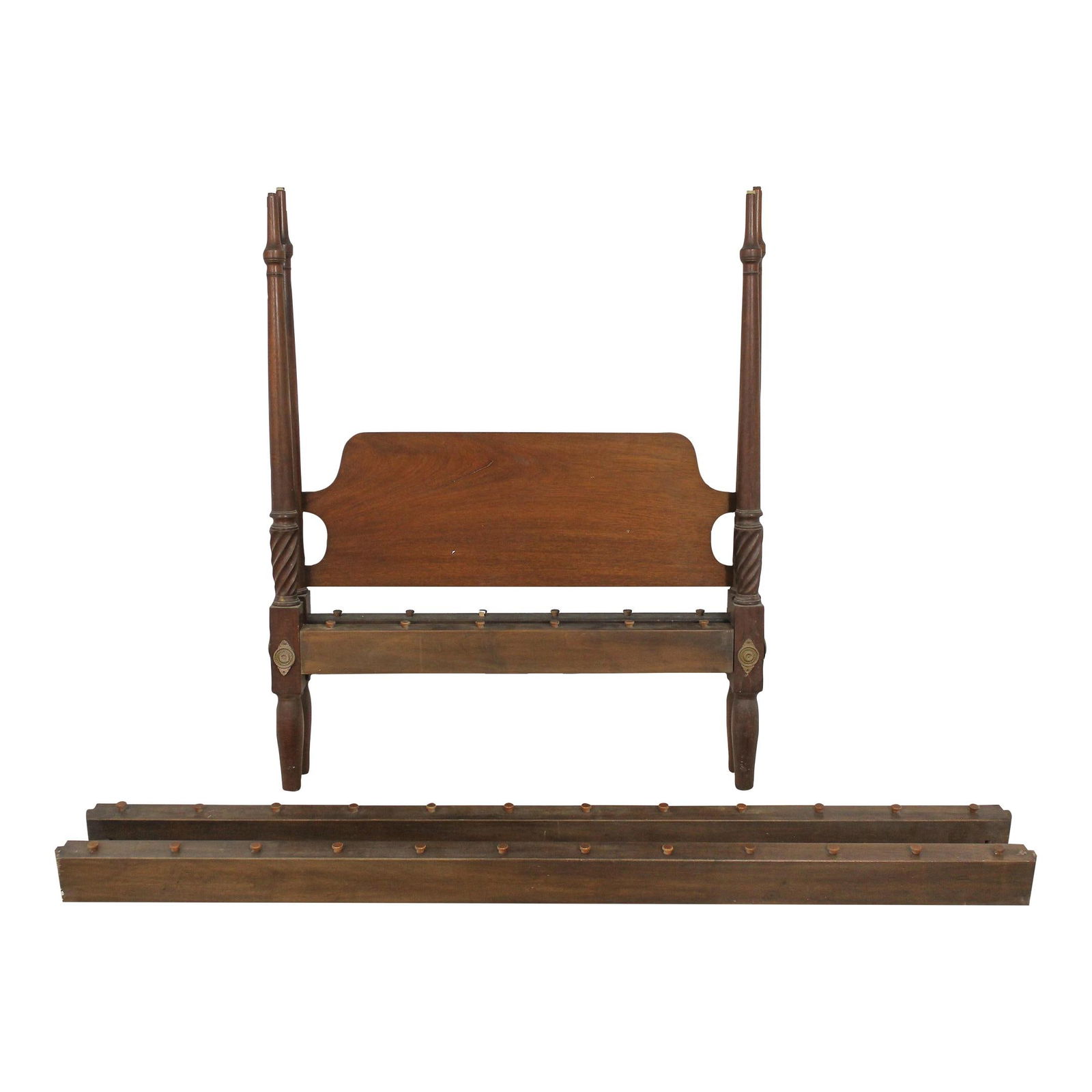 Kittinger Twin Mahogany Poster Bed Restoration Project: Kittinger Twin Mahogany Poster Bed Restoration Project This Kittinger Twin Size Mahogany Poster Bed is an excellent project piece for restoration enthusiasts. With an approximate age of 50 years, this