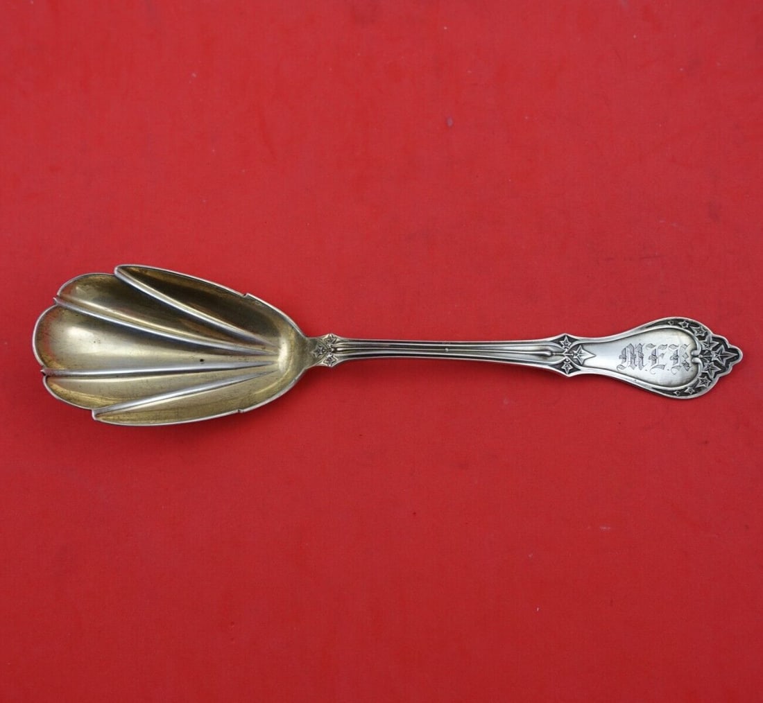John L. Westervelt Ivy Sterling Silver Berry Spoon 8.5 Fluted Gold Washed 1875: John L. Westervelt Ivy Sterling Silver Berry Spoon 8.5 Fluted Gold Washed 1875 This exquisite serving spoon features the Ivy pattern designed by John L. Westervelt. Crafted from high-quality sterling