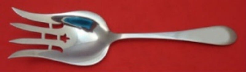 Dominick & Haff Pointed Antique Sterling Silver Salad Serving Fork 8.5": Dominick & Haff Pointed Antique Sterling Silver Salad Serving Fork 8.5" Elevate your dining experience with this exquisite salad serving fork from the Pointed Antique pattern by Dominick & Haff. Craft